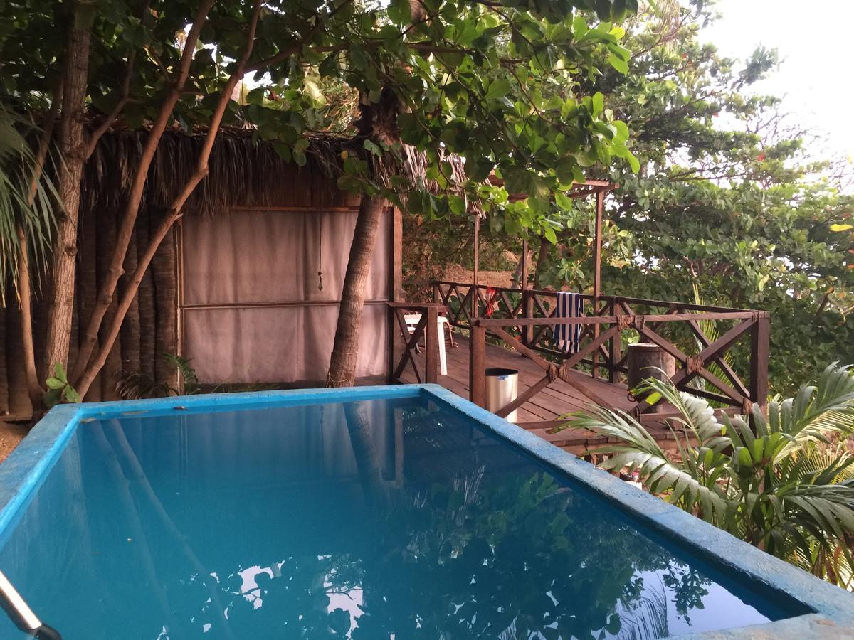 Cocos Camp Hotel Acapulco Exterior photo